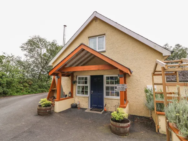 Cariad Cottage, Cross Inn 