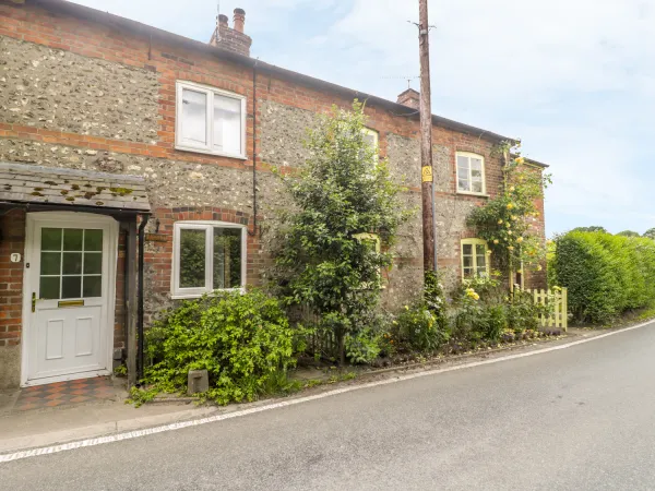 Apple Tree Cottage Image 1