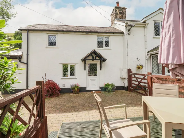 The Little White Cottage, Ruthin