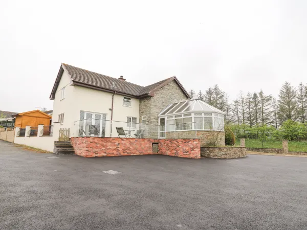 Tre Garreg, Rhayader
