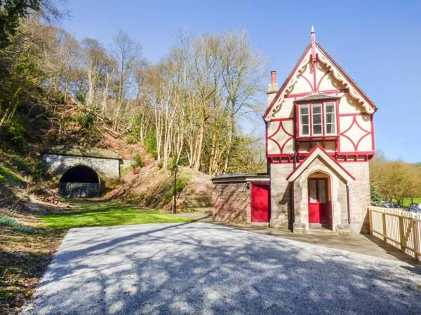 The Gate House Image 1