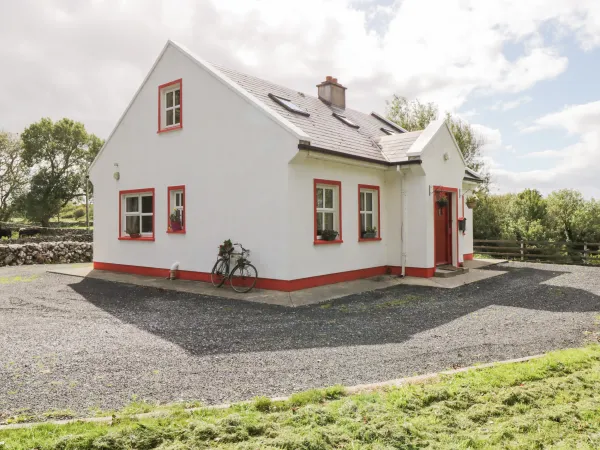Lough Mask Road Fishing Cottage, Ballinrobe, County Mayo