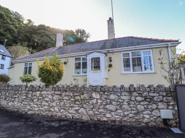 Llidiart Cerrig Image 1
