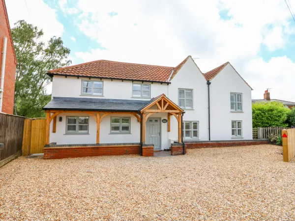 Duck Pond Cottage Image 1