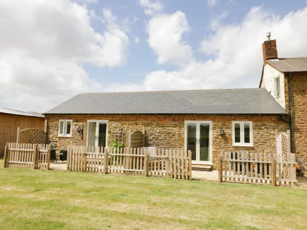 Oak Barn, Catesby
