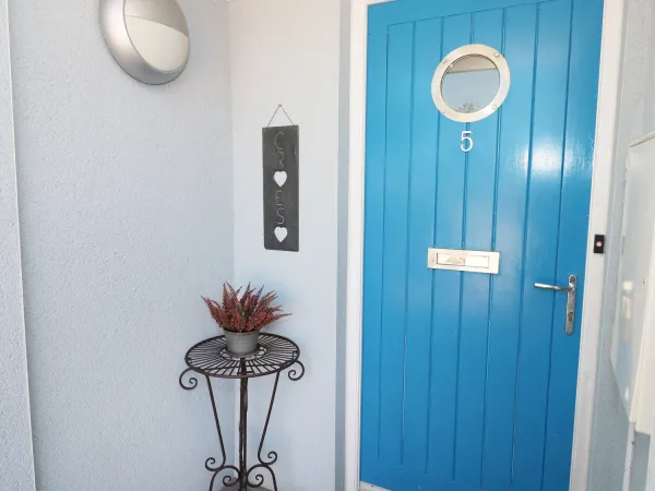 5 Chandlers Yard, Burry Port