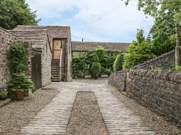Barn Cottage Image 1