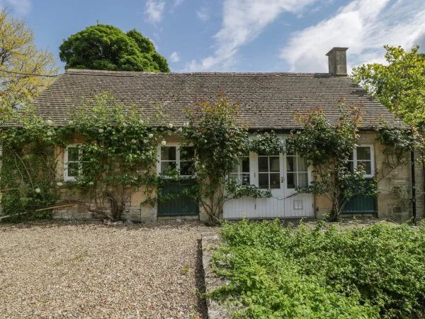 Hazel Manor Wing, Painswick