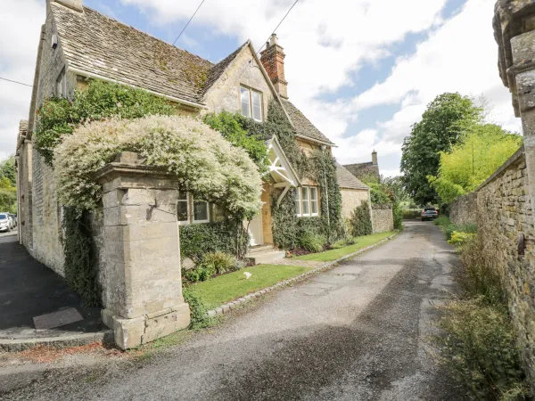 The Lodge, Coln St Aldwyns
