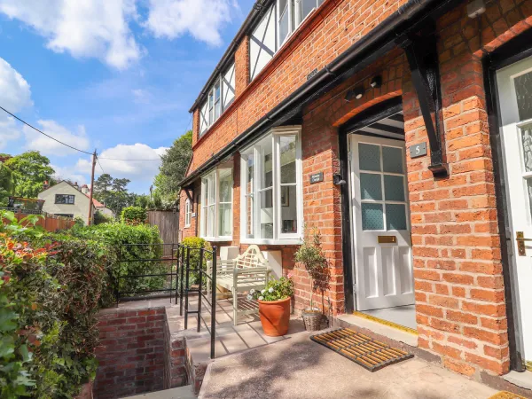 Minnow Cottage, Malpas