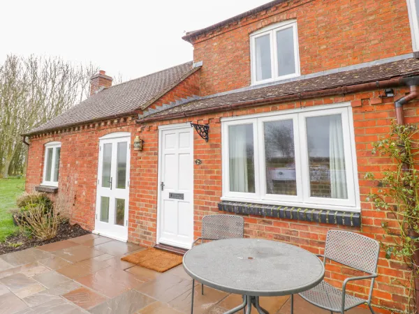 Wigrams Canalside Cottage, Napton-on-the-hill