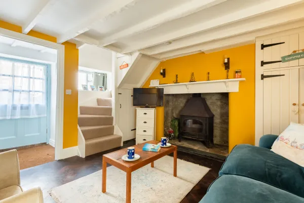 1 Sands Road , Slapton