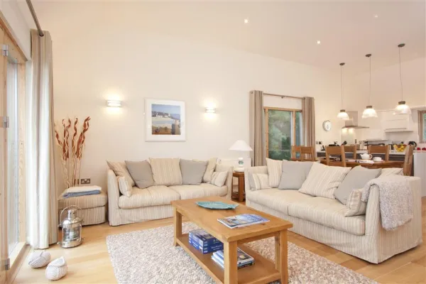 Talland 22, Looe
