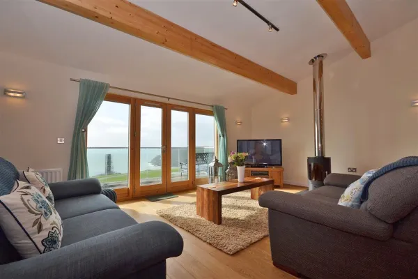 Talland 42, Looe
