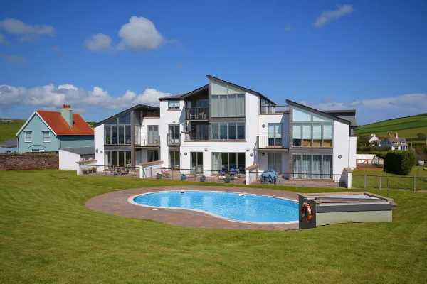 4 Ocean's Edge , Kingsbridge