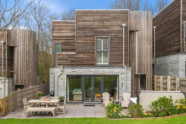 Talland 5, Looe