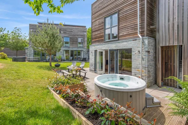 Talland 7, Looe