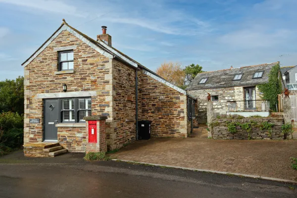 Peggy's Old Post Office Image 1