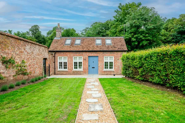 Trafalgar Cottage, Downton
