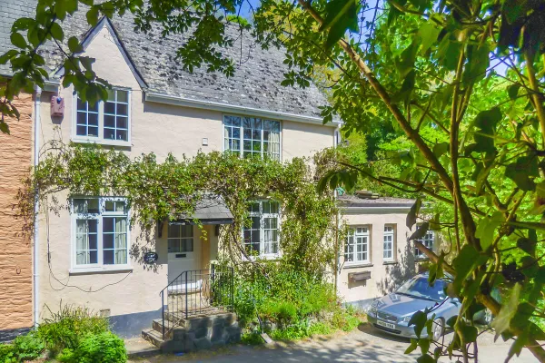 Alice Cottage, Dartmouth