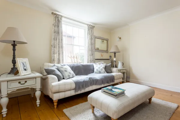 Number Fifteen, Lymington