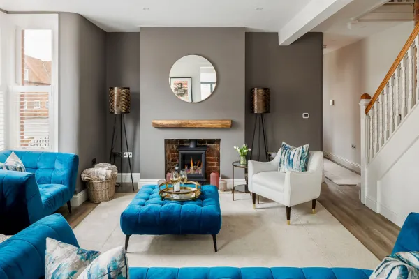 Mount Bank , Lymington