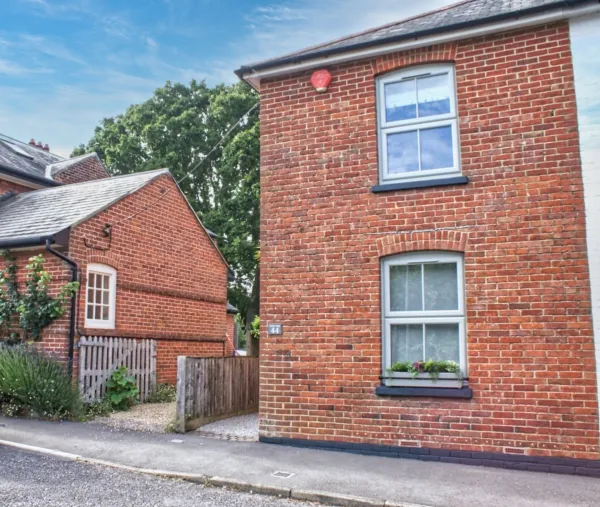 Pebble Cottage , Lymington