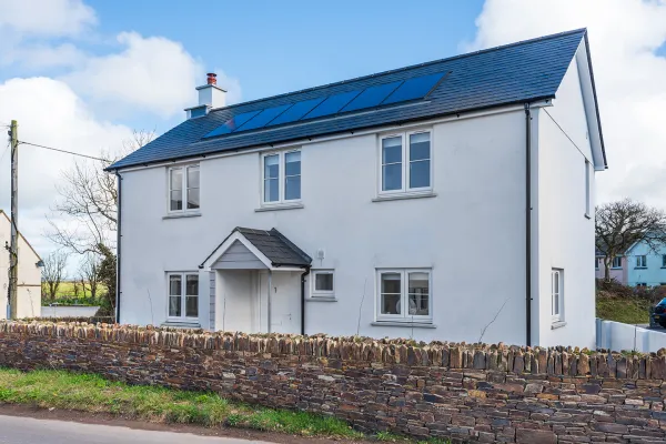 Bear Cottage, Kingsbridge