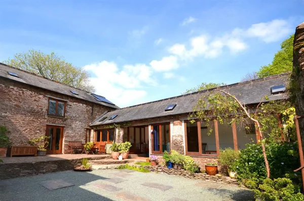 Byre (Slapton), Nr Slapton
