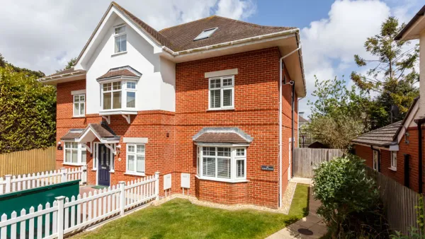 Chine Walk, Bournemouth