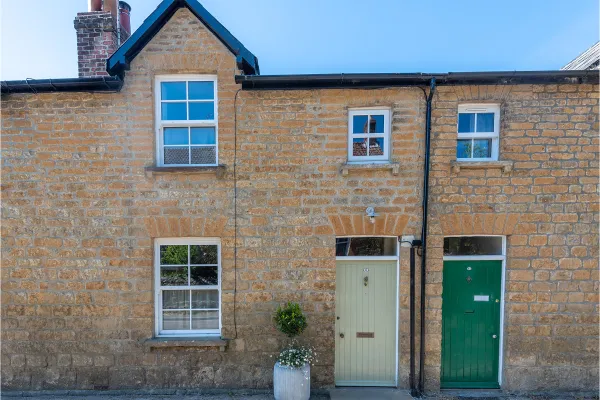 Holly Cottage Image 1
