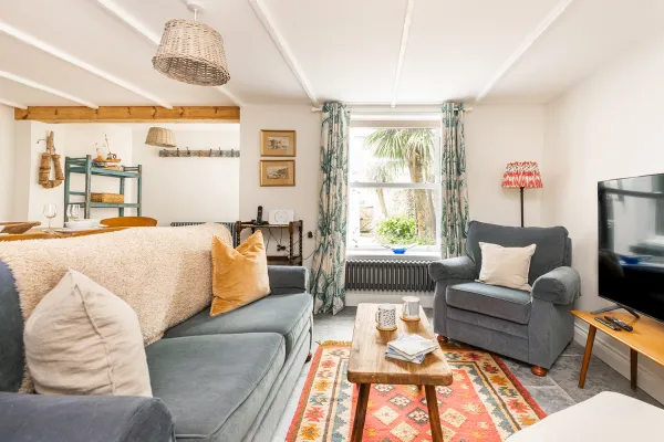 Myrtle Cottage Image 1