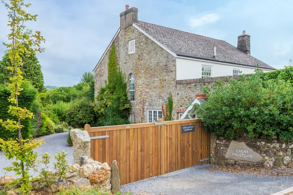 Great Palstone & Swallows Rest , South Brent