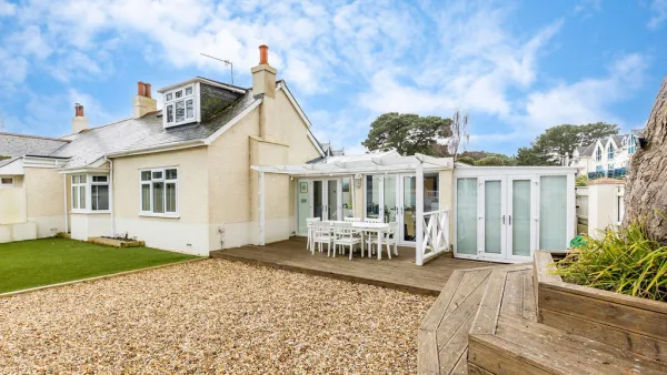Smugglers Cottage Image 1