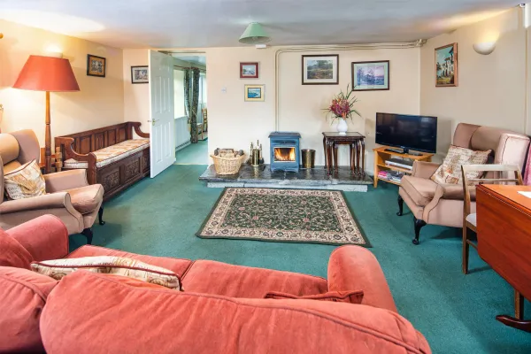 Lower Cottage Image 1