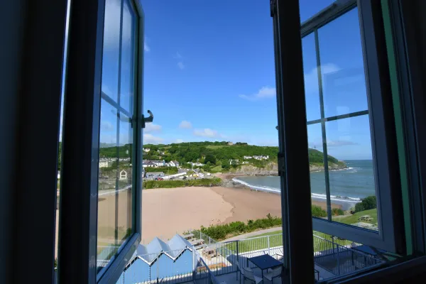 1 Glanmordy, Aberporth