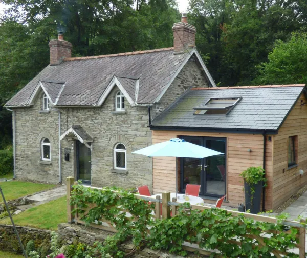 Ty Cam, Abercych