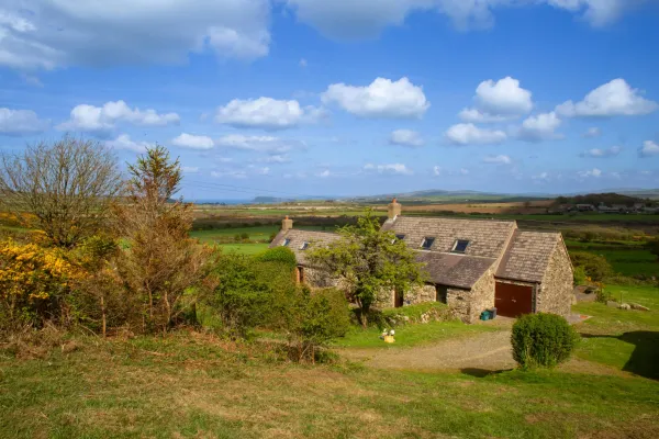 Y Bwthyn, Fishguard