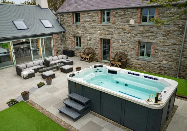 Towyn Farmhouse, Gwbert