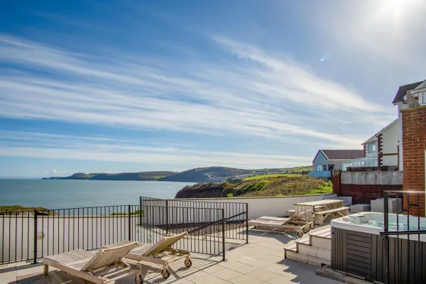 Clifftop Haven, Aberporth