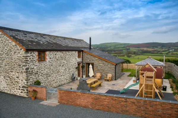 Llwyn Celyn, Tregaron