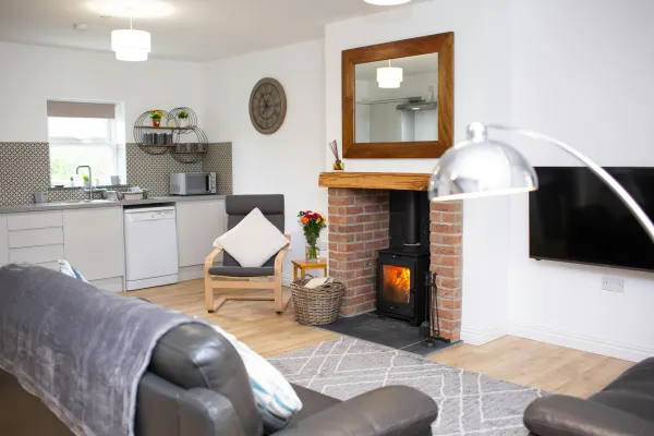 Rose Cottage Image 1