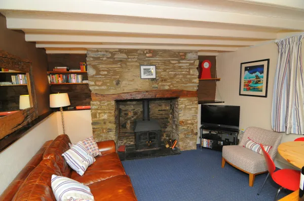 2 Castle Hall, Llangrannog